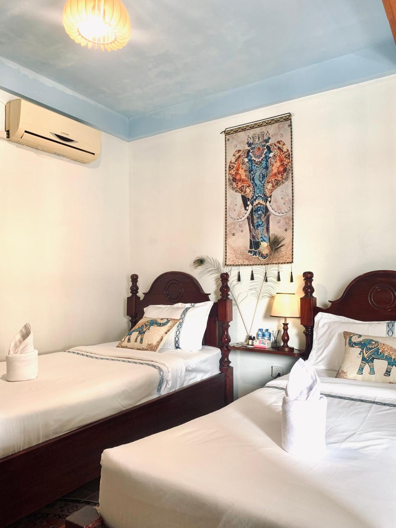 Vangvieng Pool House Hotel 万荣 外观 照片