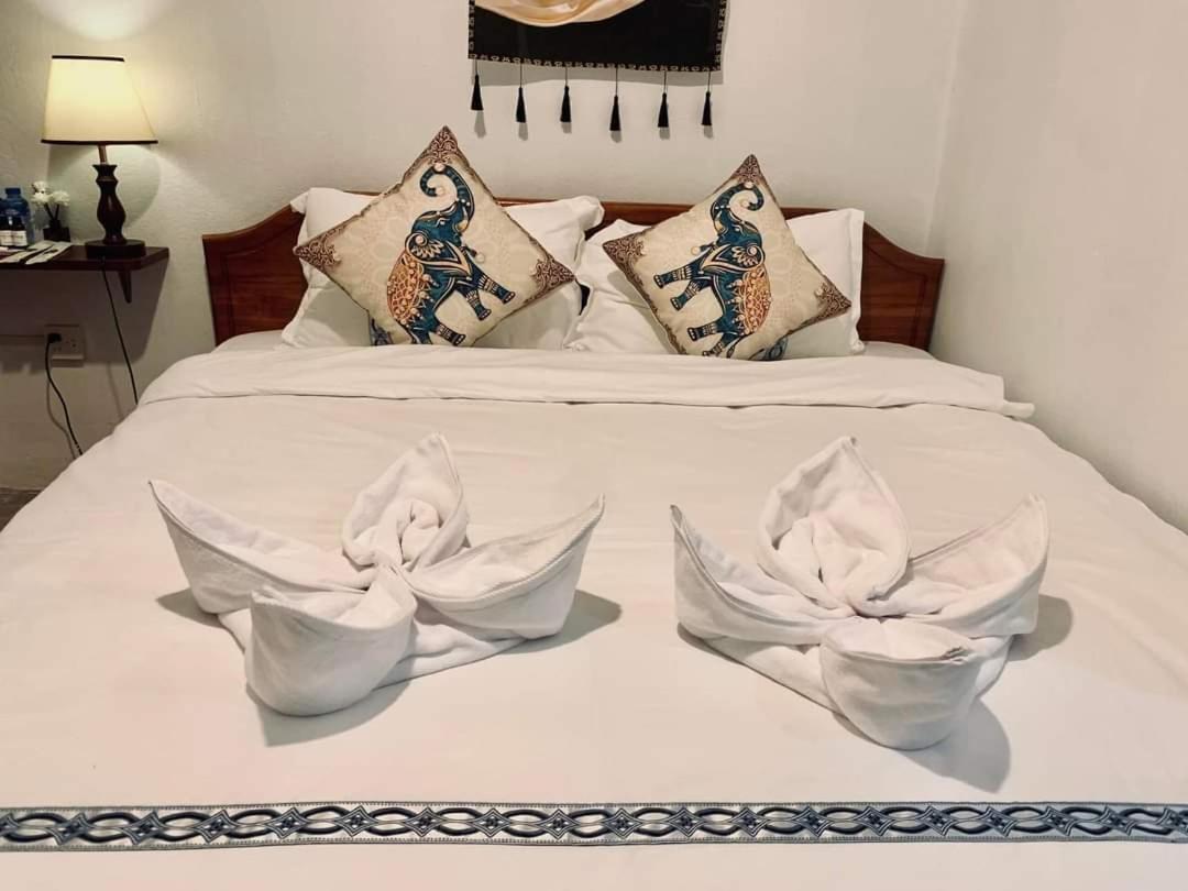 Vangvieng Pool House Hotel 万荣 外观 照片