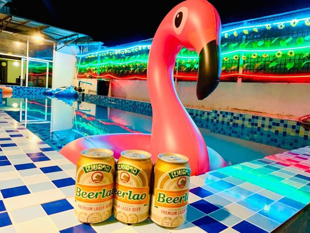 Vangvieng Pool House Hotel 万荣 外观 照片