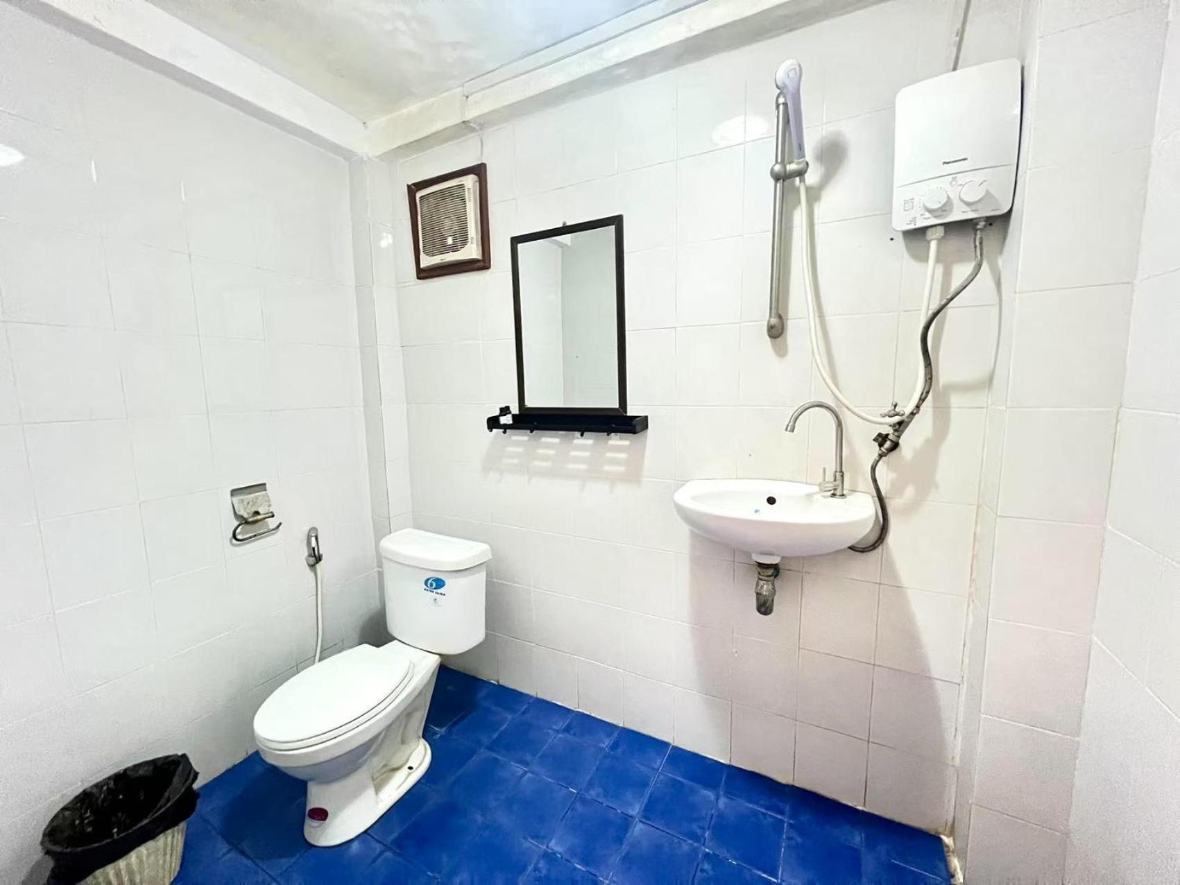 Vangvieng Pool House Hotel 万荣 外观 照片