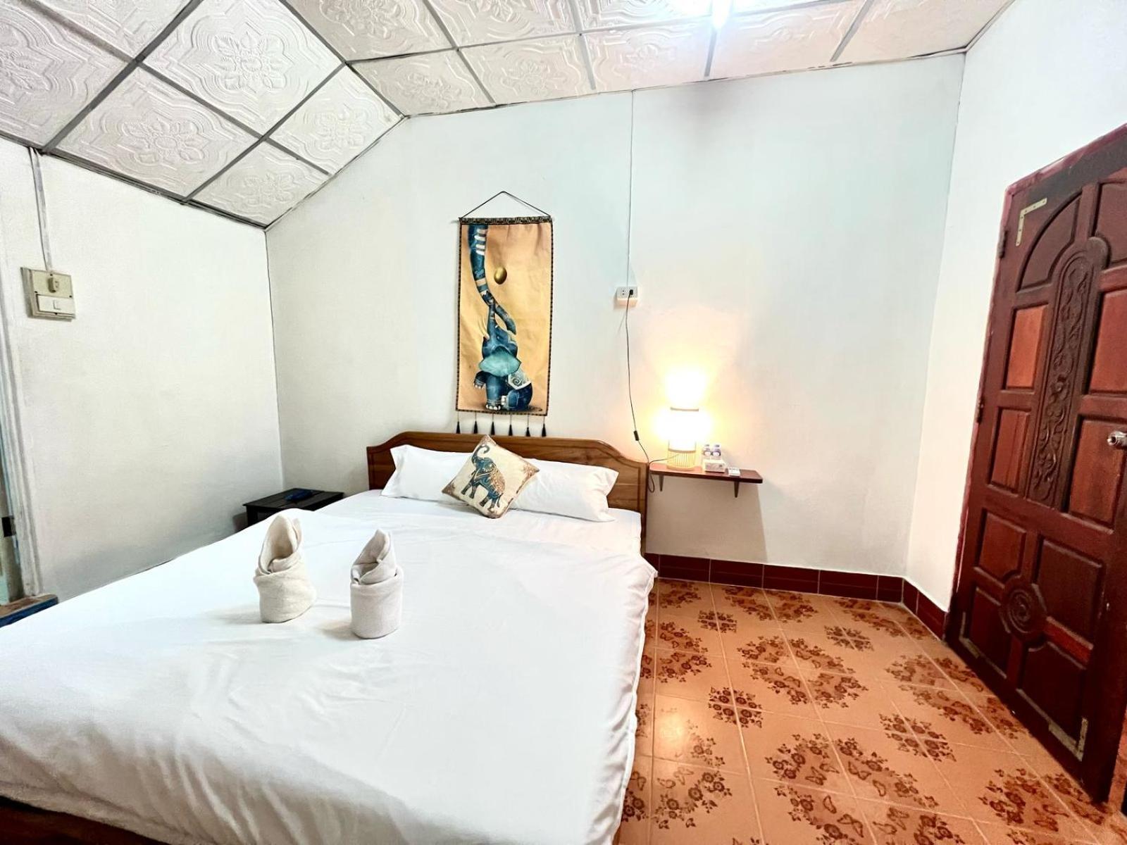 Vangvieng Pool House Hotel 万荣 外观 照片